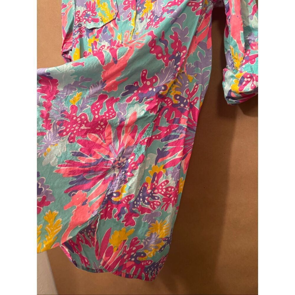 Lilly Pulitzer Captiva Tunic in the "Trippin and Sippin" multicolor floral print - Picture 7 of 8